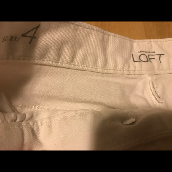 Anne Taylor Loft White Denim Shorts Size 4 - Picture 3 of 3